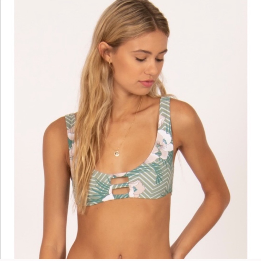 New with tag bikini top